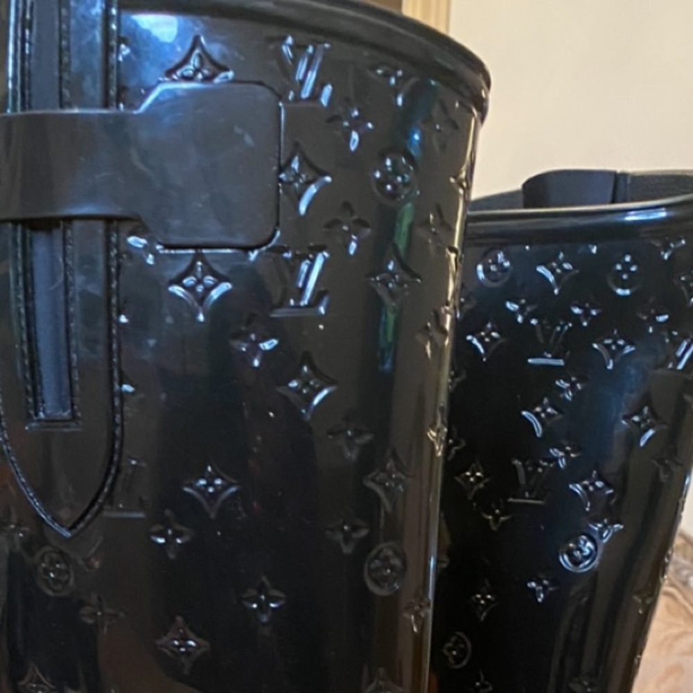❤️ Authentic Louis Vuitton Black Rain Boots - Picture 12 of 13